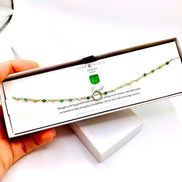 Luna Norte “Emerald” Anklet in 14k gold plated brass - Picture 6 of 10